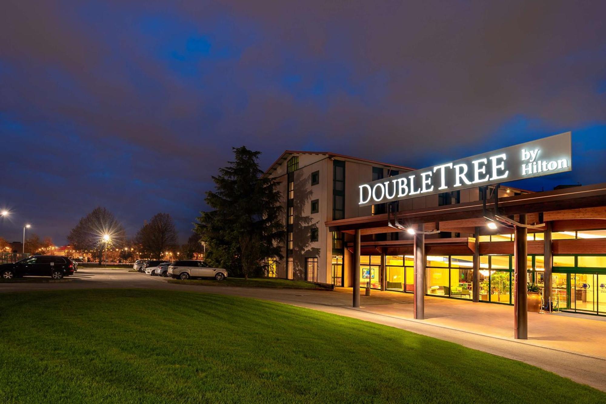Doubletree By Hilton Milan Malpensa Solbiate Olona Hotel Exterior photo