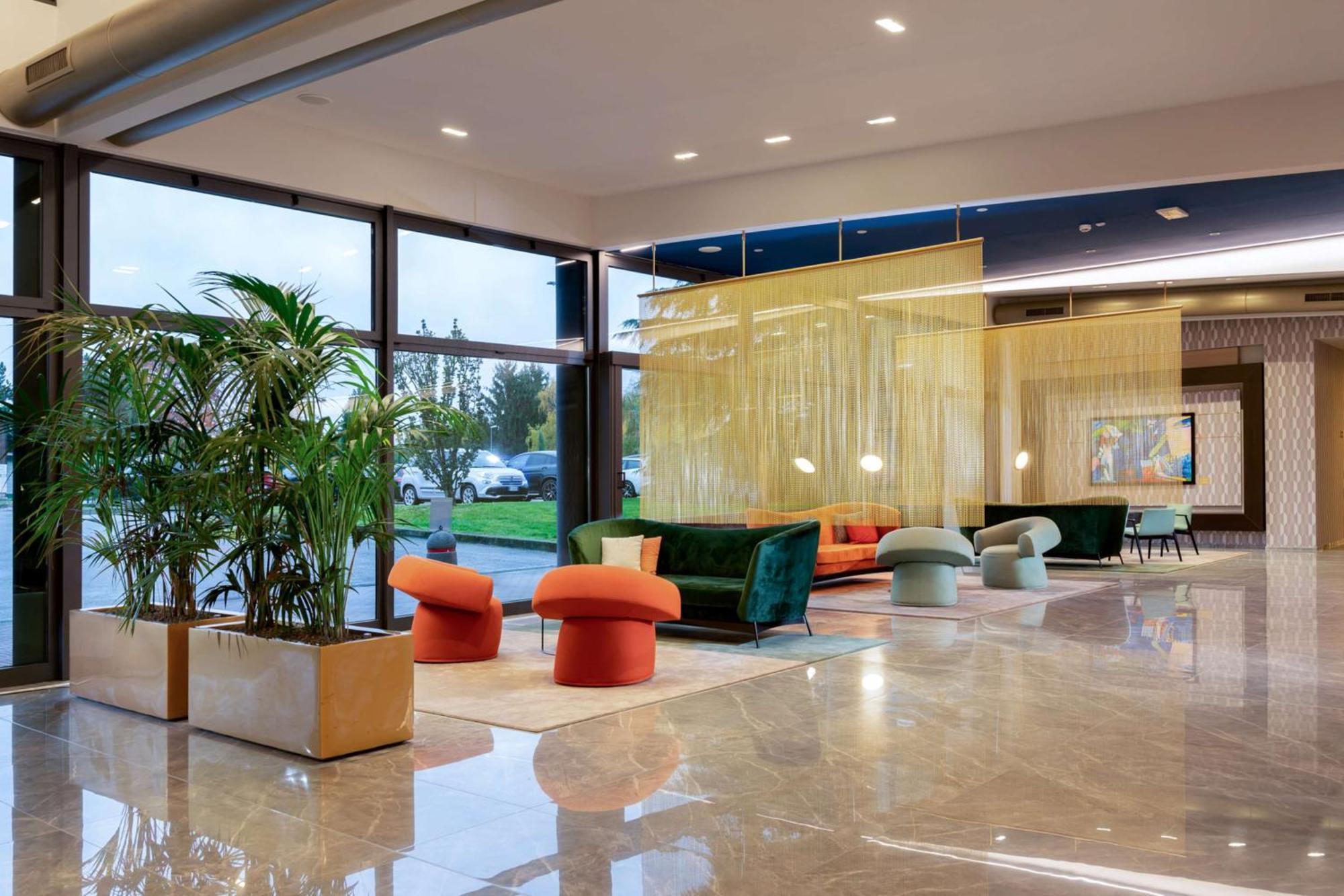 Doubletree By Hilton Milan Malpensa Solbiate Olona Hotel Exterior photo